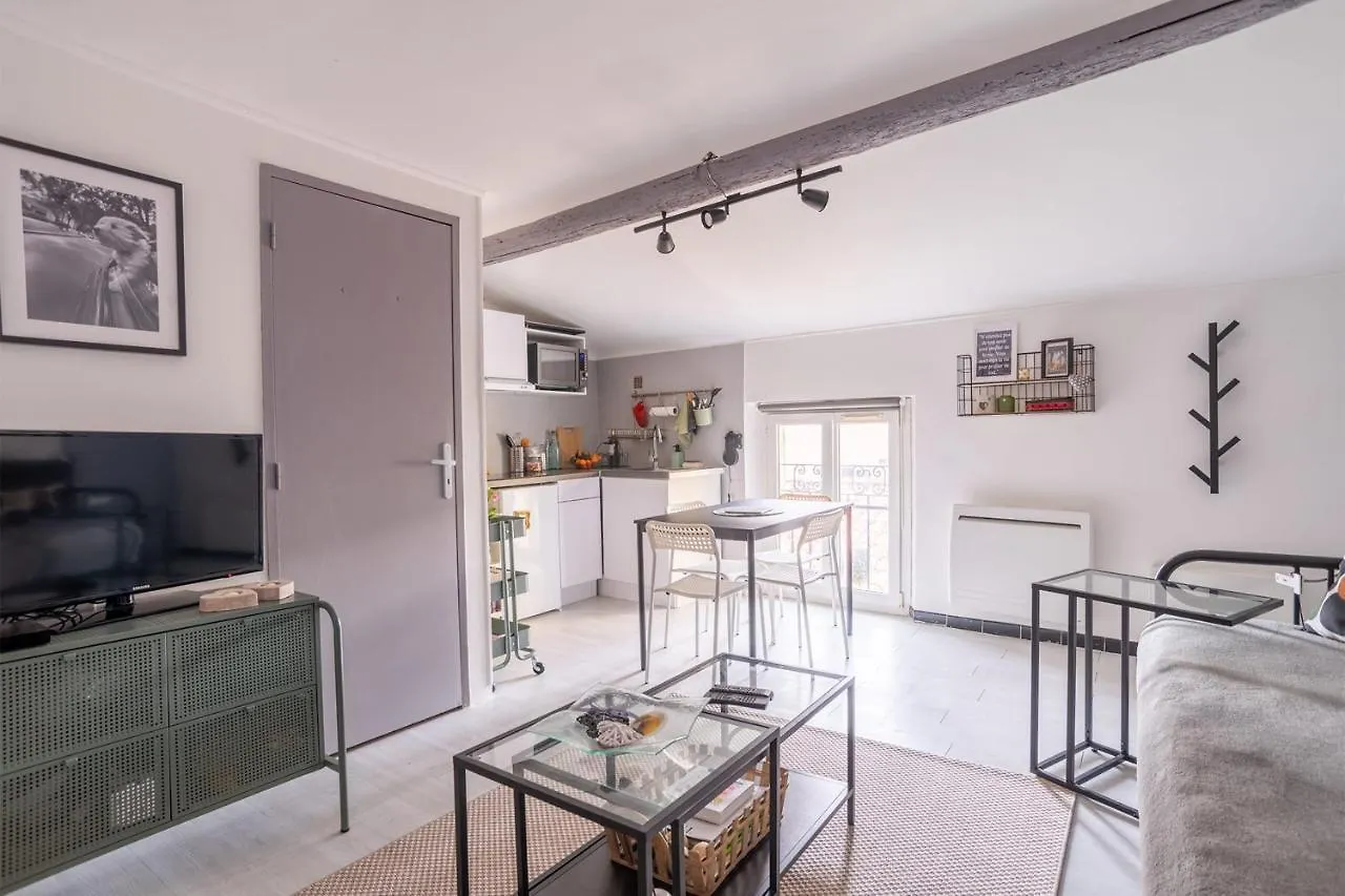 Apartment Bright 21M In The Center Ideal For Couple Hyeres